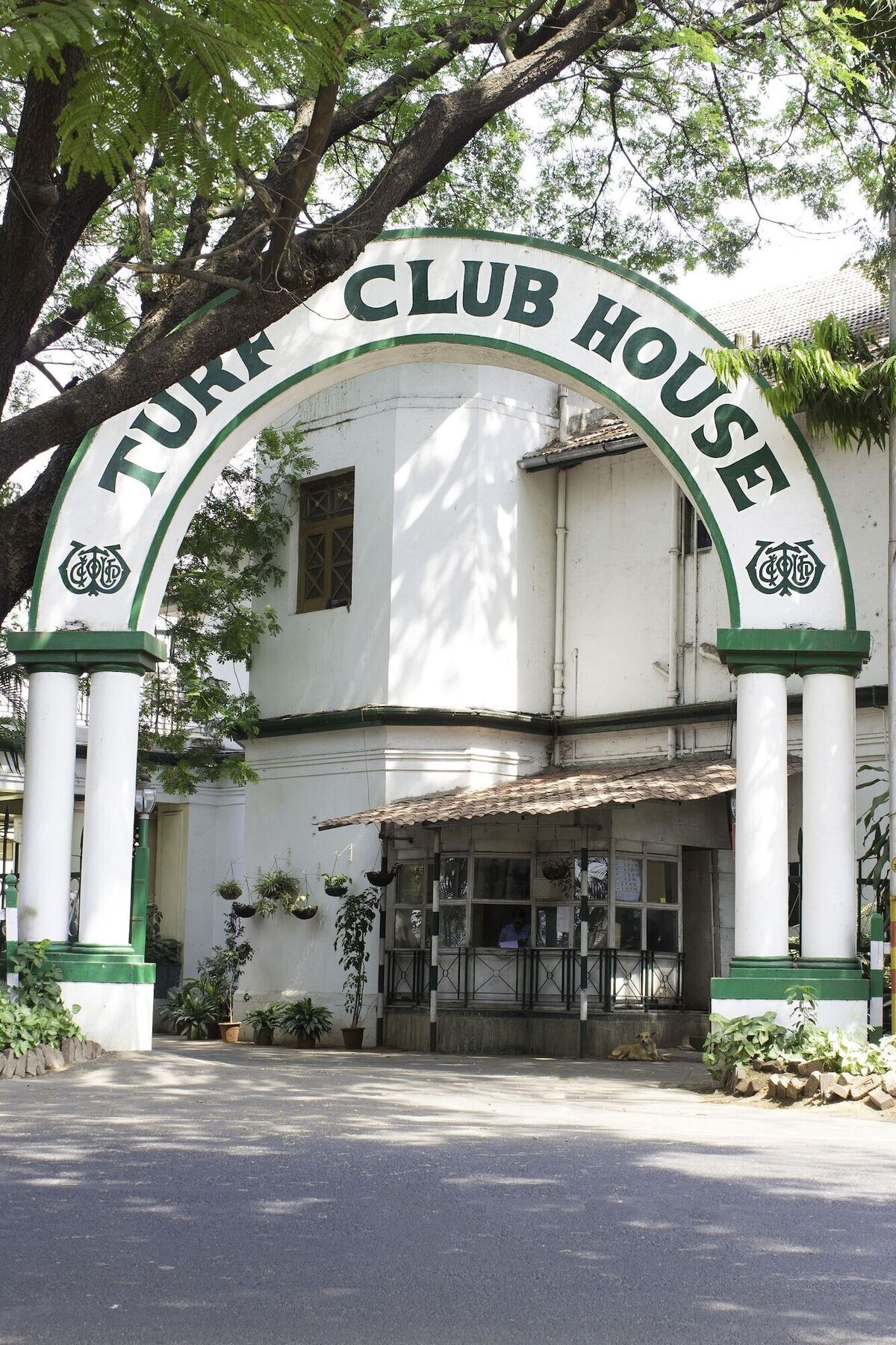 Turf Club House Hotell Pune Exteriör bild